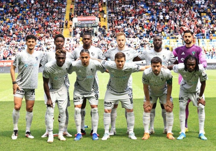 Gençlerbirliği - Kocaelispor maçının ilk yarısından kareler