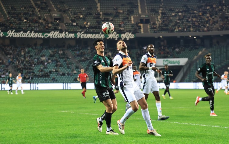 Kocaelispor - Başakşehir maçının fotoğraf galerisi