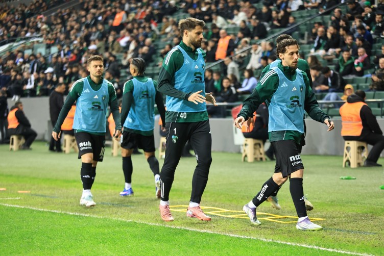 Kocaelispor - Başakşehir maçının fotoğraf galerisi
