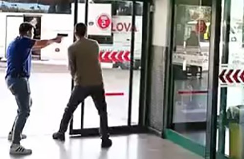 İzmit otogarında silahlı panik!