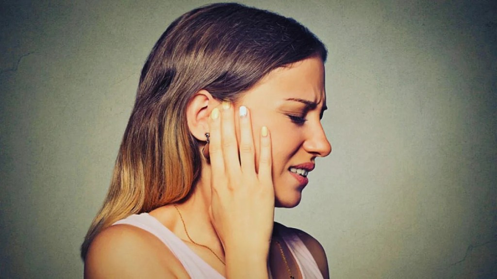 Kulak arkası şişlik: Lenf bezi mi, enfeksiyon mu?