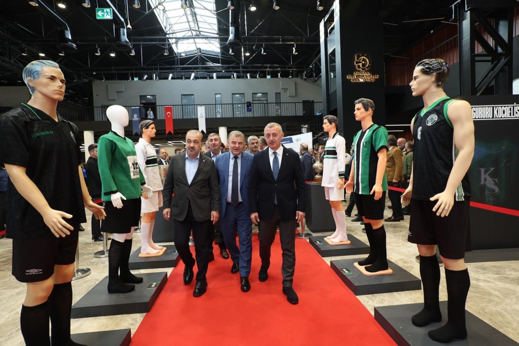 Kocaeli'de sporun tarihi konuşuldu