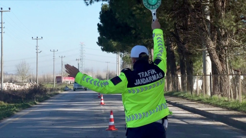 Denetimlerde 25 araç trafikten alındı