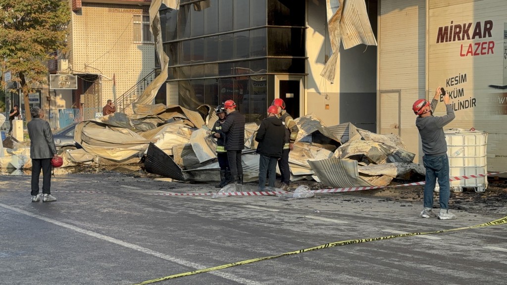 Yangında hayatını kaybedenlerden 2'si 18 yaşından küçük