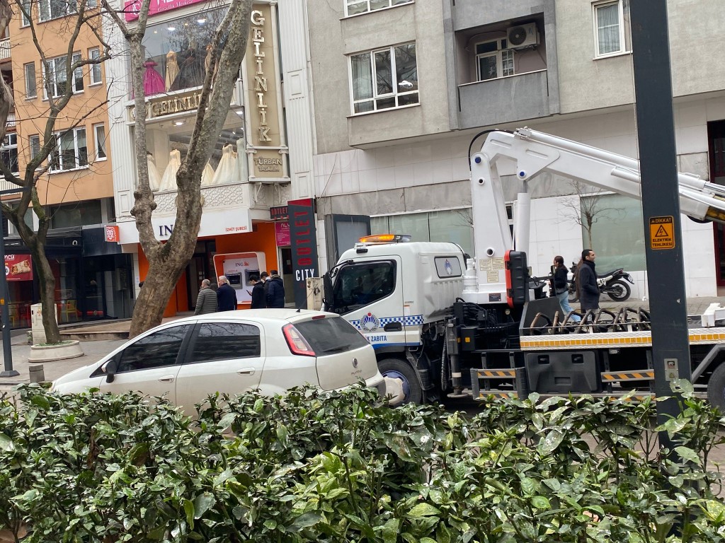 İzmit’in göbeğinde denetim!