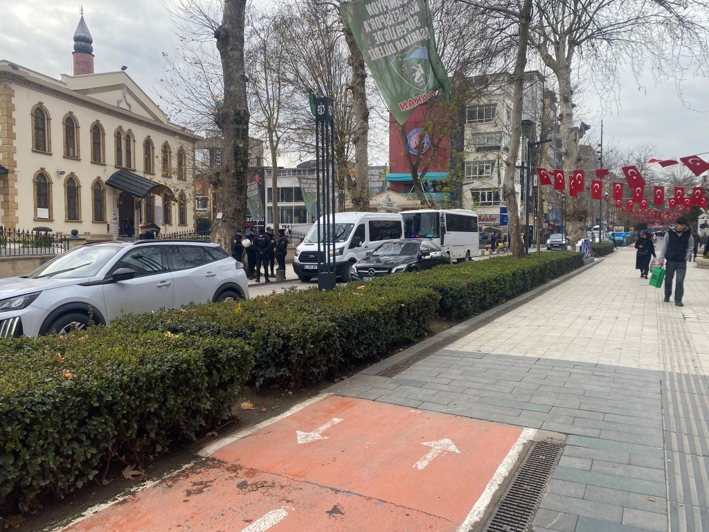 İzmit’in göbeğinde güvenlik önlemleri!