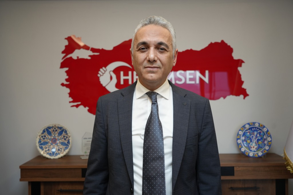 HEKİMSEN Genel Başkanı Kurban: "Mesele sadece saç örmek değil"