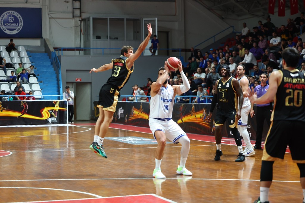 Kağıtspor zorlu deplasmanda