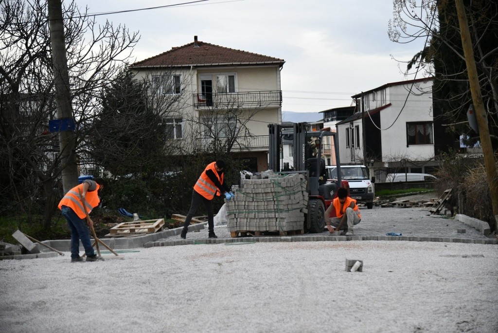 Başiskele’de cadde ve sokaklar yenileniyor