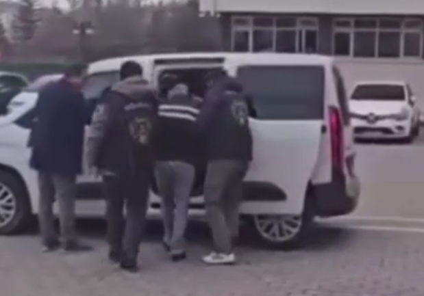 Babasının hesabından kredi çekti dolandırıcıya gönderdi!