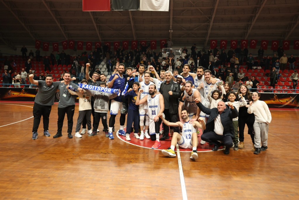 Kağıtspor henüz rahatlayamadı 