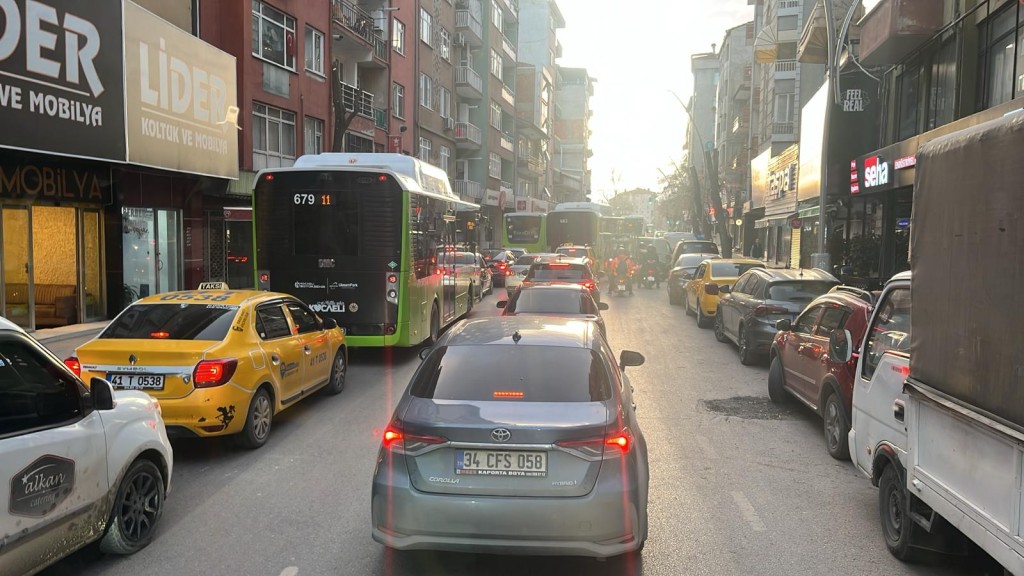 İzmit'te hayat durdu!