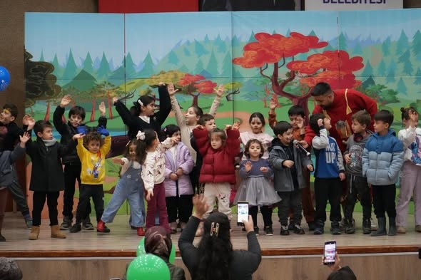 Gölcük’te "Ara Tatil Tiyatro Şenliği"