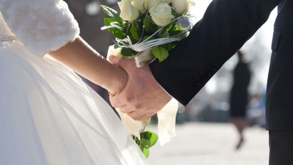 Düğünlerde bir devir kapanıyor! Davetiyelere 'getirmeyin' notu eklendi