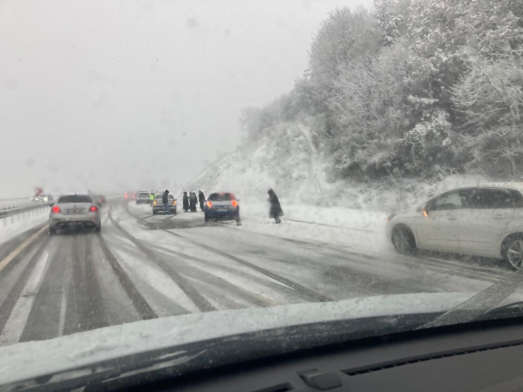 Kocaeli'de o yol kapandı! 