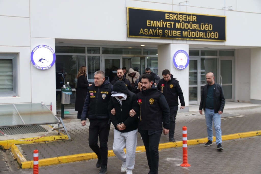 Kocaeli ayağı da ortaya çıktı! Fuhuş operasyonunda çok sayıda gözaltı