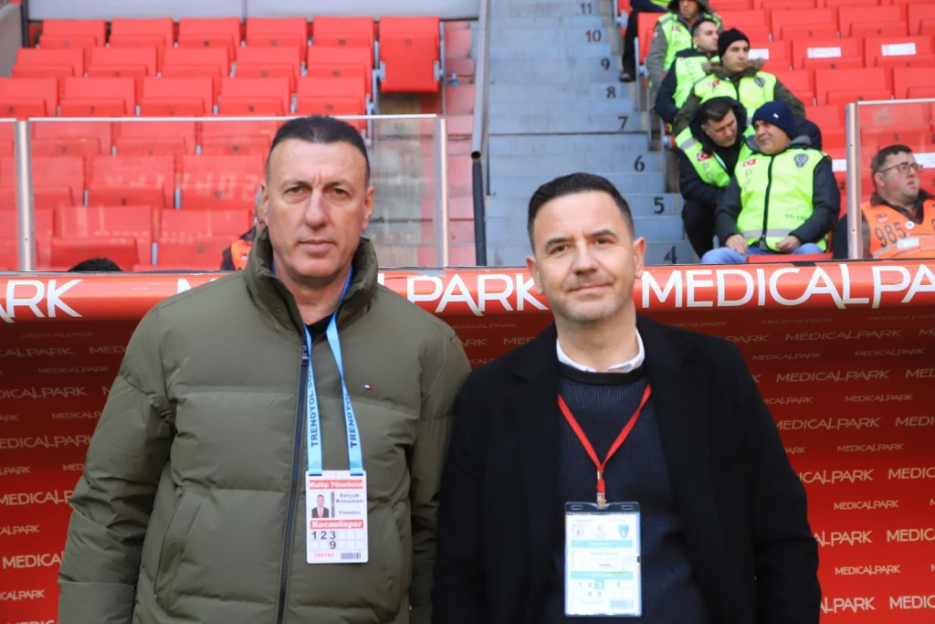 Metin Özkan'ın yerine kulübede 