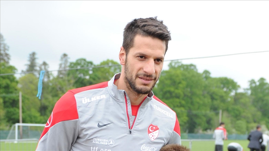 Eski milli futbolcuya büyük şok!