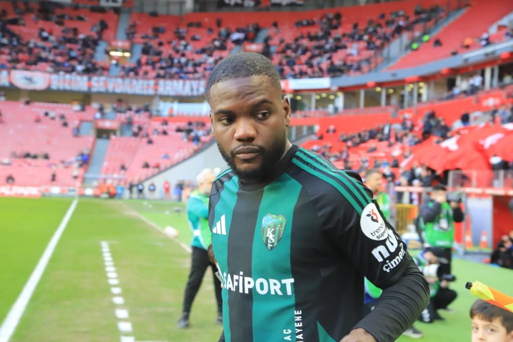 Sınırda geziyorlar