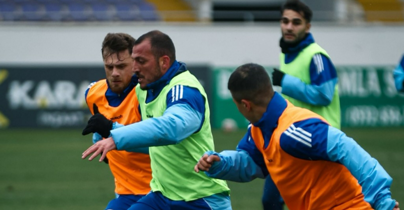 Rakip gelmedi, çift kale maç yaptılar 