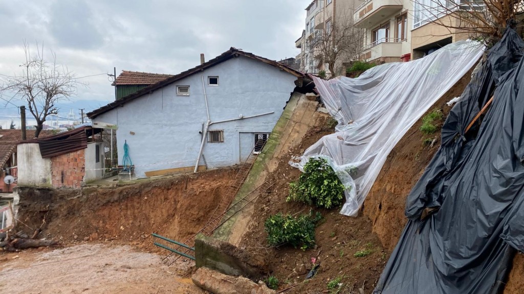 Kocaeli'de ortalık savaş alanına döndü!