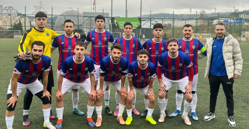 Uzuntarlaspor 10 kişi berabere kaldı