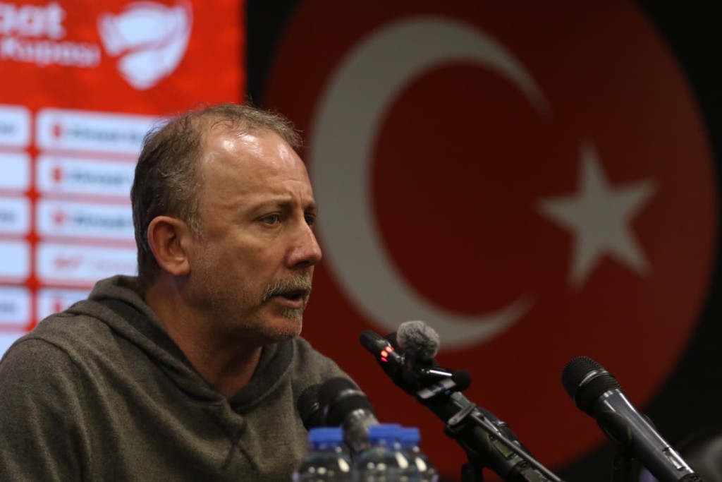 Sergen Yalçın, Selçuk İnan’ı eleştirdi