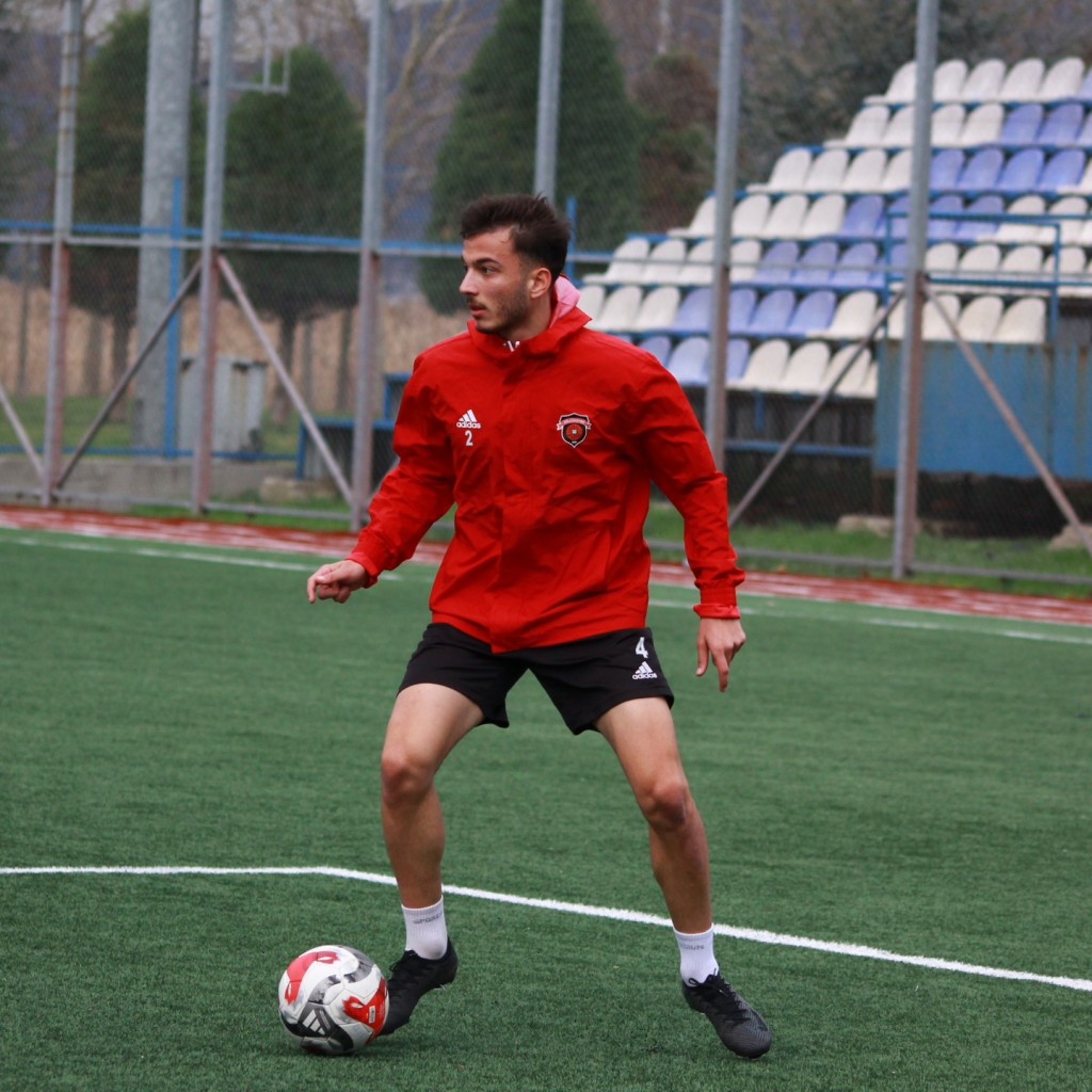 Gölcükspor hükmen galip 