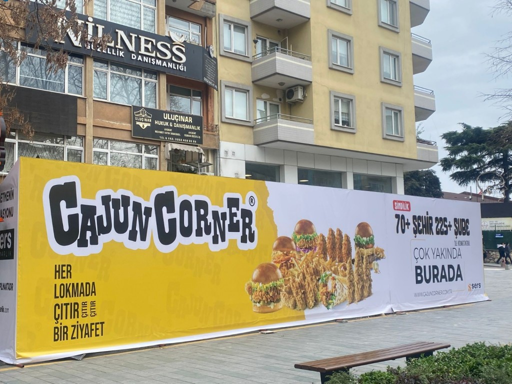 İzmit’in göbeğine global marka geliyor! 