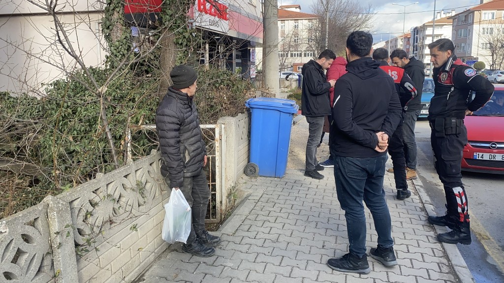 Gizlice girdiği evde 2 gün yaşadı!