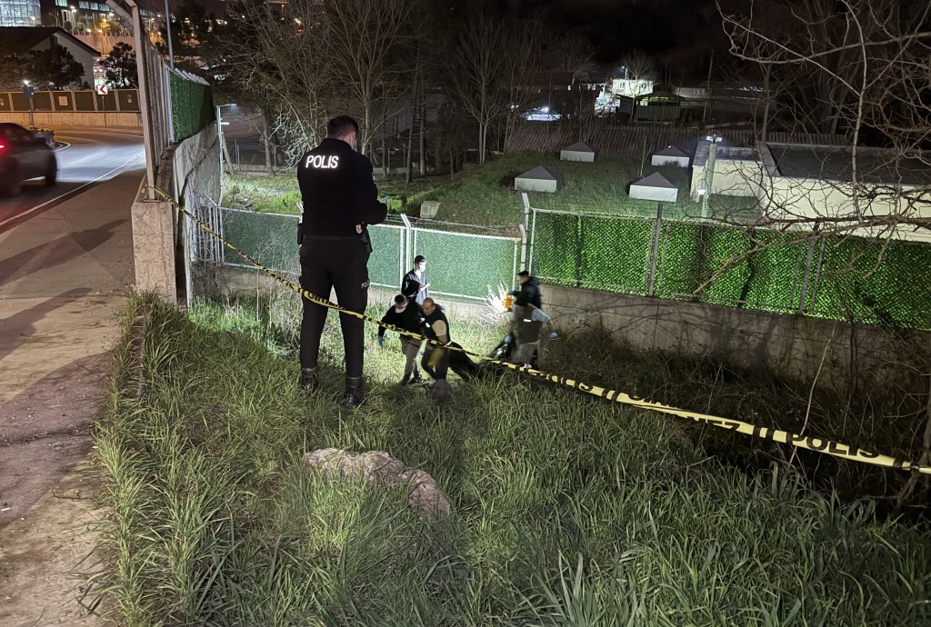 Yol kenarında bir kişi ölü bulundu!