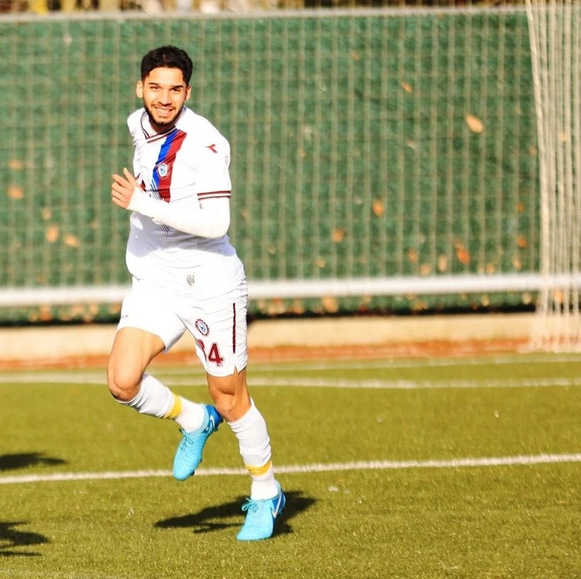 Derincespor sağ bekini buldu