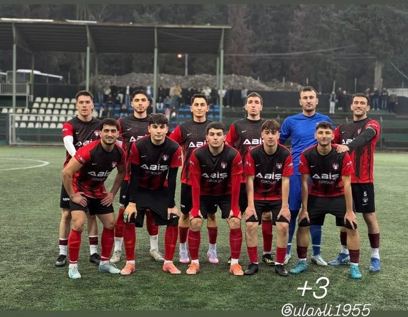 Ulaşlıspor zirvede tamamladı