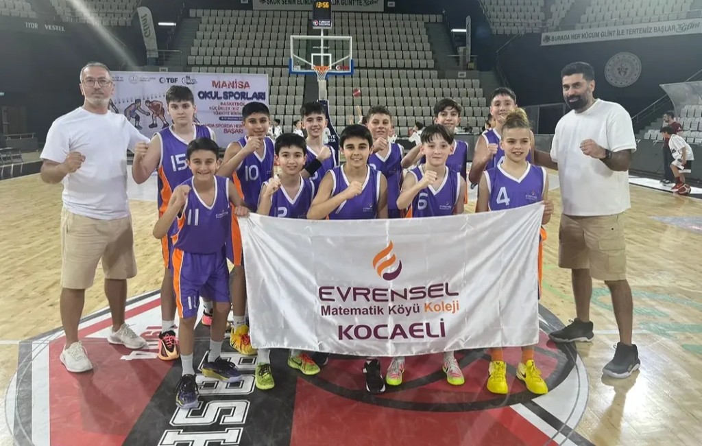 Haydi Evrensel Matematik Köyü! Türkiye şampiyonluğu maçına çıkıyorlar!