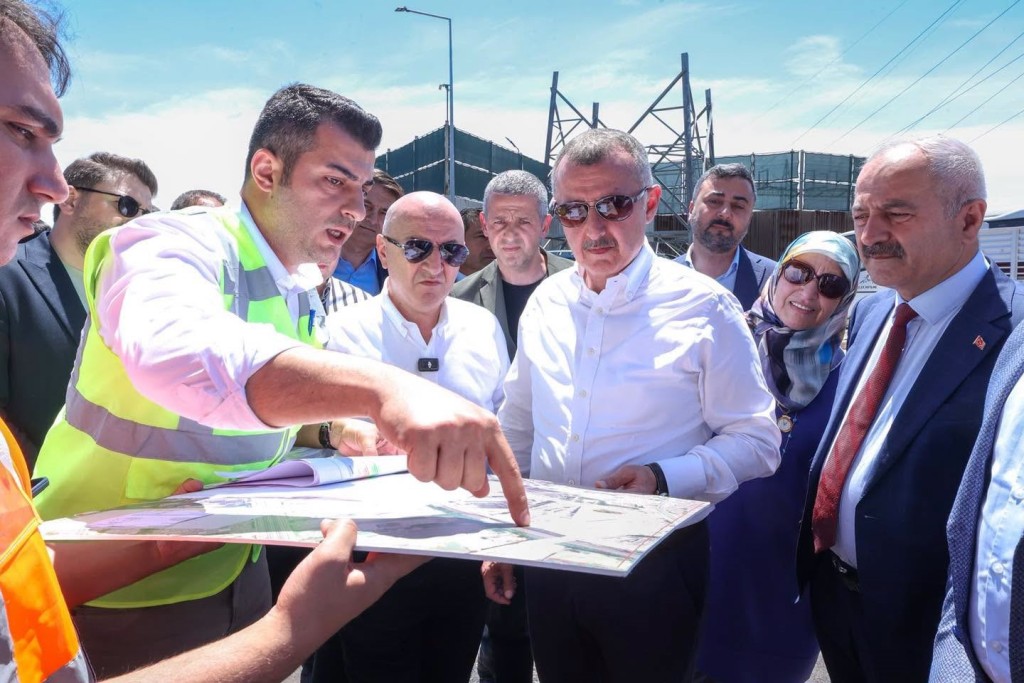 Başkan Büyükakın çalışmaları yerinde inceledi