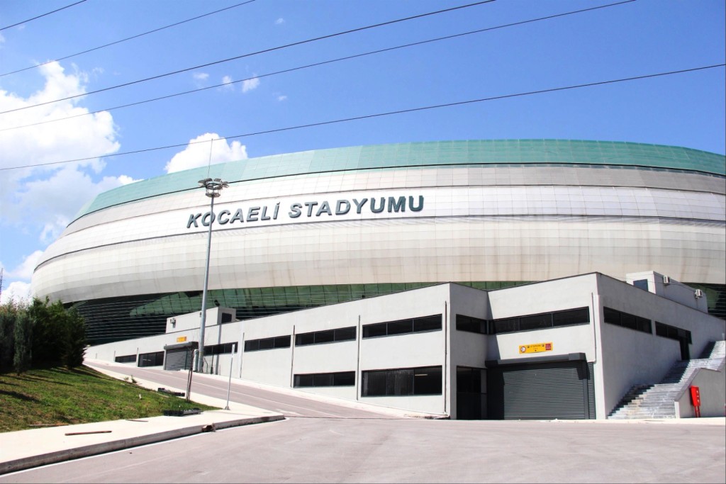 İşte stat sponsorluğu için belirlenen rakam!