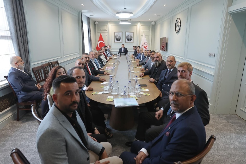 Roman toplumunun beklenti ve talepleri Bakanlık'ta ele alındı