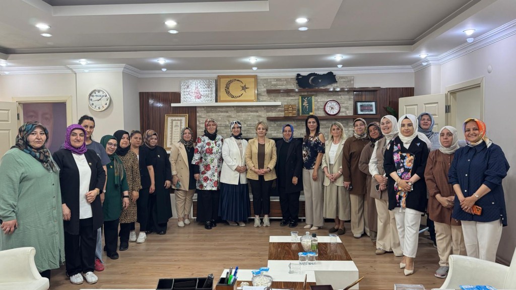 AK Kadınlar Kocaeli'de seferberlik başlattı