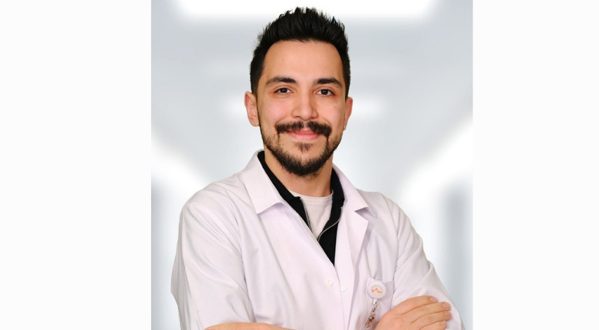 Uzmanından göz kapağı estetiği uyarısı