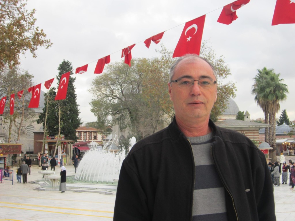 Engin Eker vefat etti