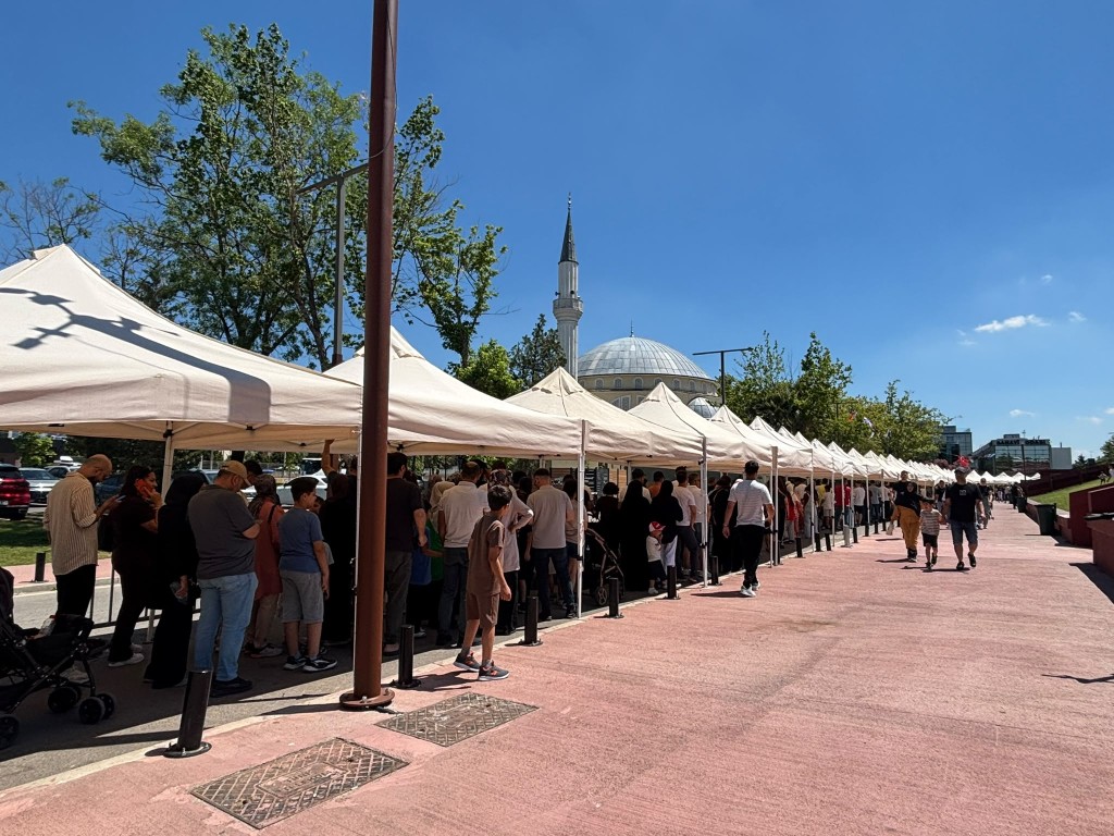 Körfez Aqua’da ücretsiz ziyaret bitmeden koştular!