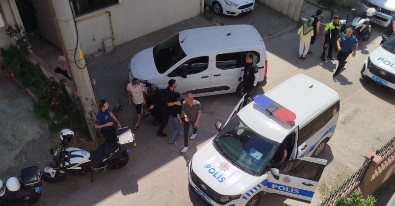 Misafir gittiği evde başından vurulmuş halde bulundu!