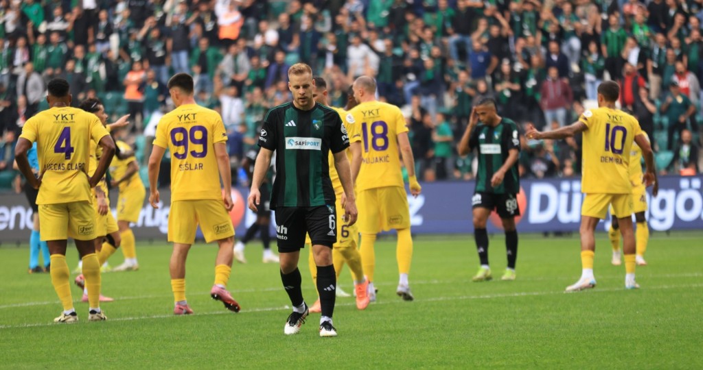 Kocaelispor, Smolcic'e son noktayı koydu!