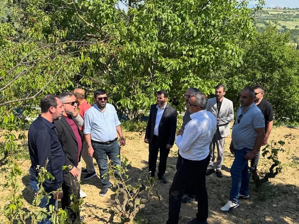 Dokuzlar’dan esnaf ve çiftçilere destek ziyareti