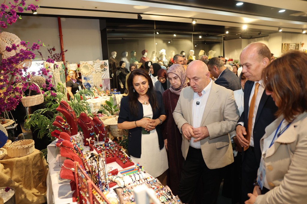 Darıca'da KİGEM kursiyerlerinin yıl sonu sergisi açıldı