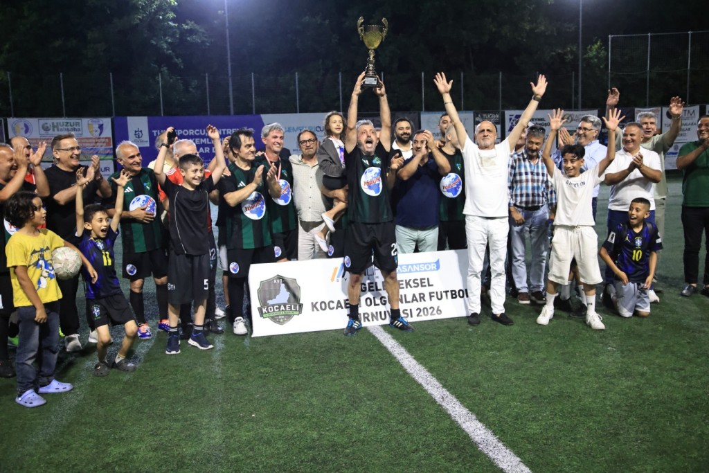 Şöhretlerden futbol resitali 