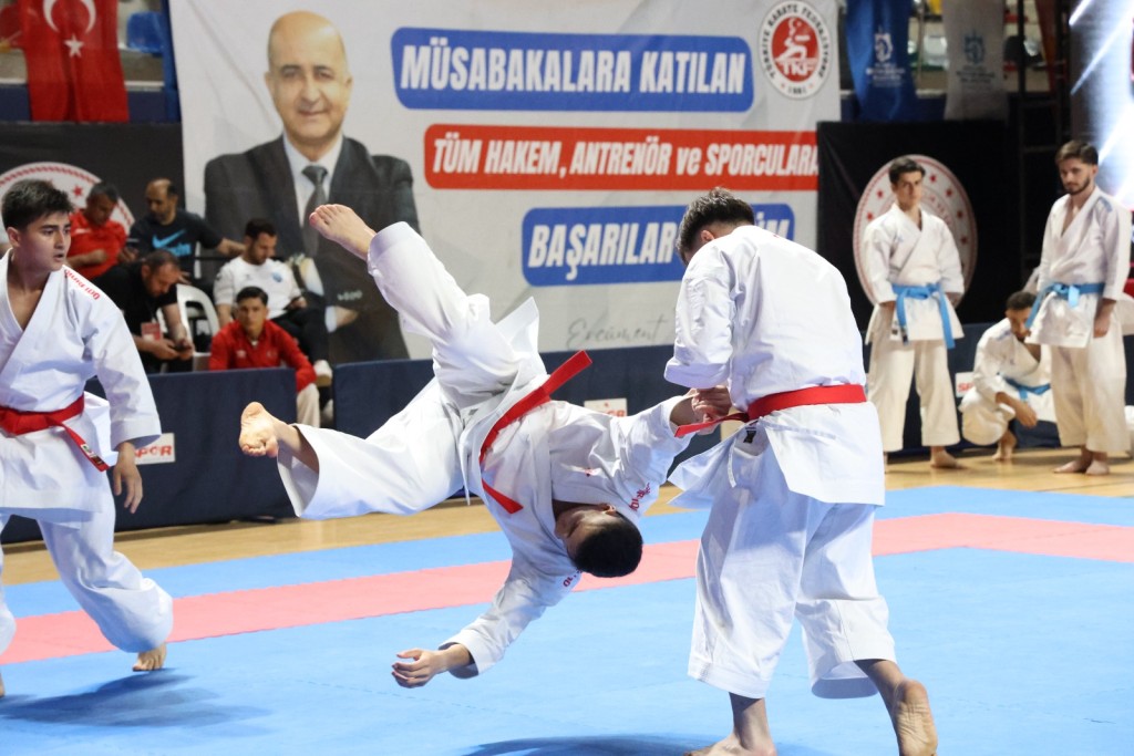 Dev karate organizasyonu Kocaeli'de başladı