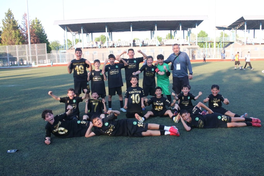 Asarköyspor çok mutlu