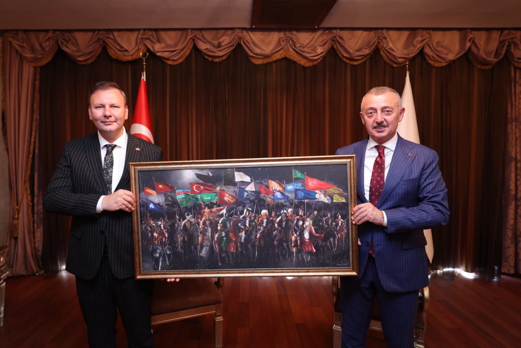 MHP İl Başkanı Enes Emengen, Büyükakın’ı ziyaret etti