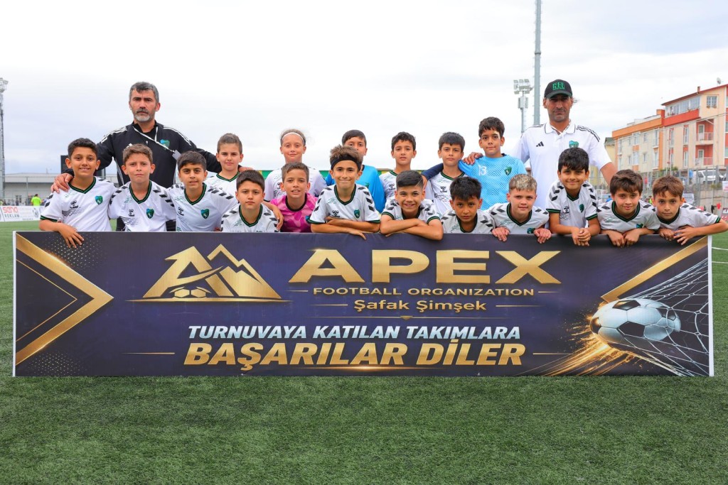 Kocaelispor’un minikleri Darıca’da parladı